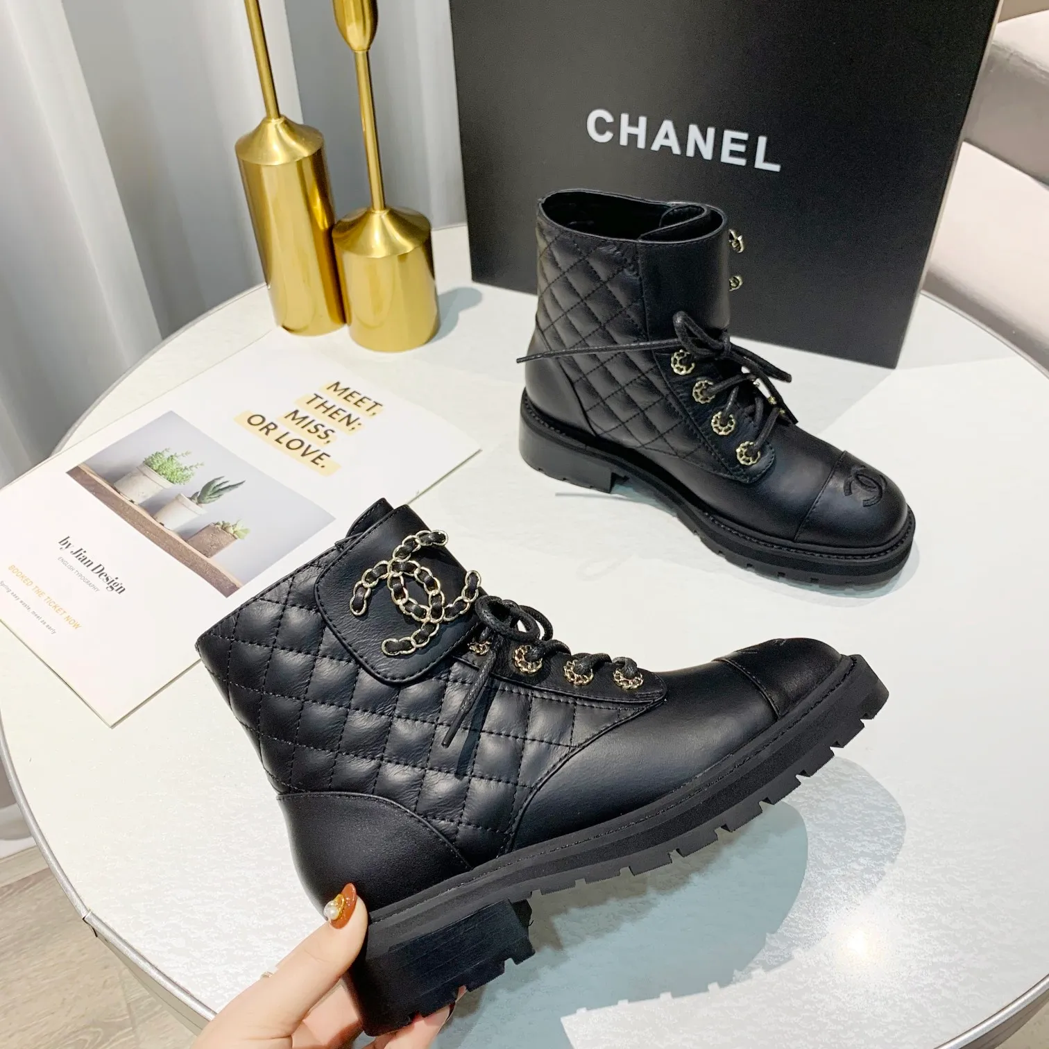 👟👟Ex-factory price 560👟👟 Women's shoes, women's clothing 2021CHANEL Chanel new style, 5-40, 34, 41 customized, fabric: cowhide, sheepskin lining, heel height 3cm, color: black, apricot, white,. Original 1:1 hardware fasteners, welcome to compare.